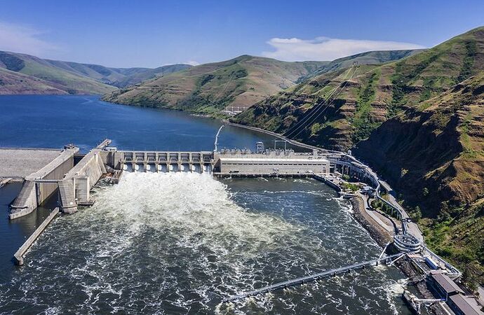 The Lower Granite Dam on the Snake River is one of several that could be removed, according to the Biden Administration. (Steve Ringman/The Seattle Times)|551.027084316171x359.3147170396603