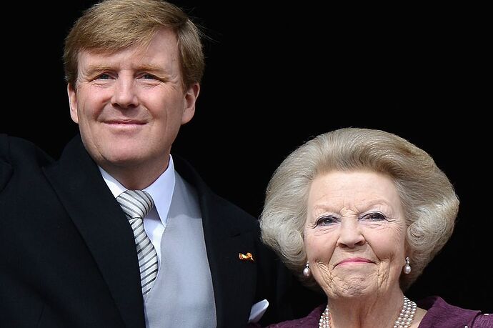 inauguration of king willem alexander as queen beatrix of the netherlands abdicates