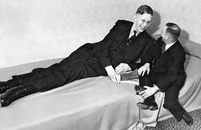 Article-Image-Article-HistoricalFiguresPhotos-Robert_Wadlow