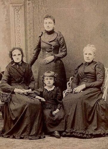 History 4 generations in 1 picture (1880s)