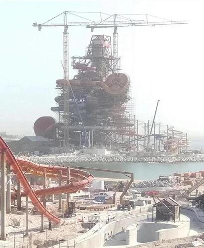 Giant waterpark in Qatar