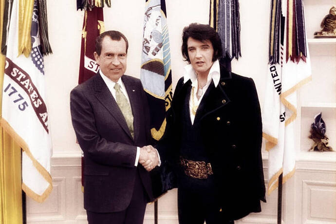 History After spending $100,000 on 32 handguns and 10 Mercedes-Benzes for Christmas in 1970, Elvis boarded a jet and headed for the White House. He wanted to meet President Nixon to get a Federal Narcotics badge