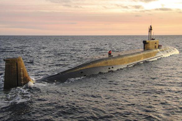 Russian submarine with 160 nukes on board surfaces off US coast Russian submarine with 160 nukes on board surfaces off US coast