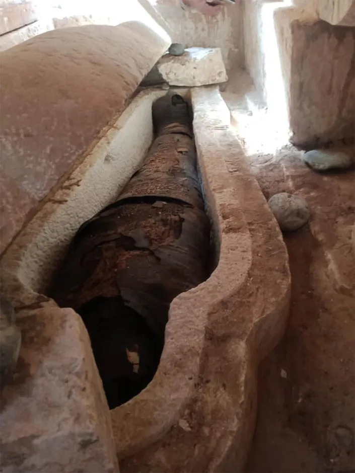 One of the tombs was completely sealed. Egyptian Ministry of Tourism and Antiquities