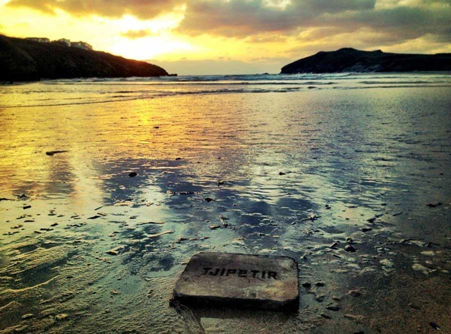 Curious Tjipetir blocks have been turning up on beaches across Europe for decades. Source: Tom Quinn Williams / Tjipetir Mystery Facebook page