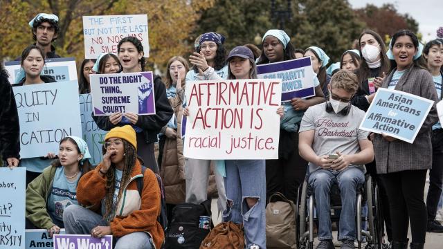 Supreme Court strikes down affirmative action at colleges